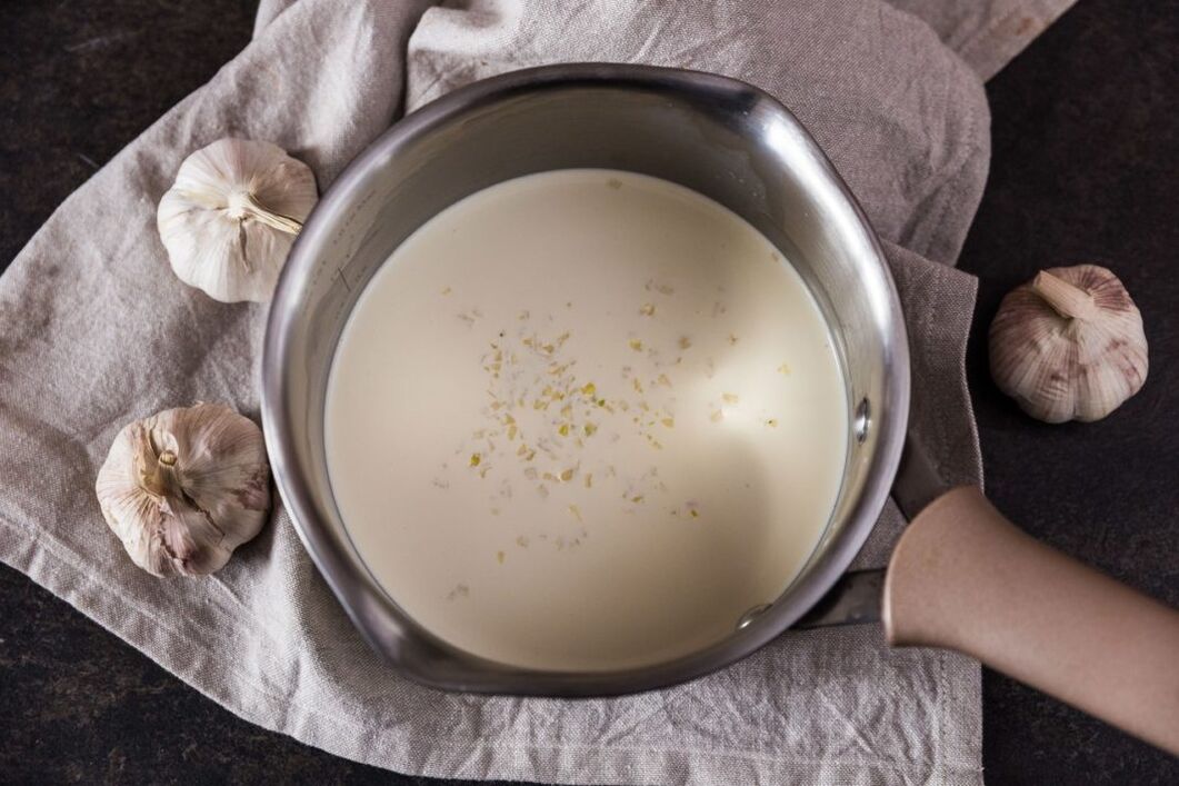 brodo di latte con aglio per parassiti
