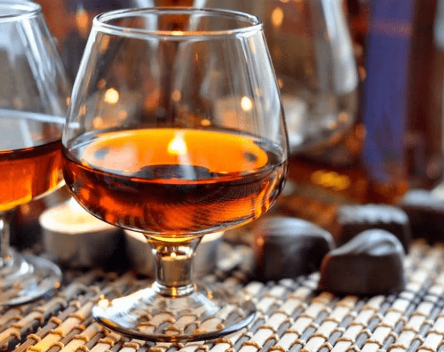 Derivazione di parassiti usando cognac